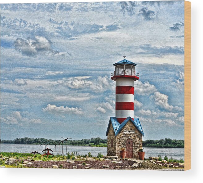 Rivers Wood Print featuring the photograph Grafton Lighthouse by John Freidenberg