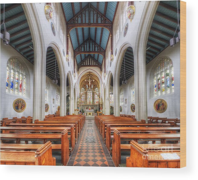 Yhun Suarez Wood Print featuring the photograph St Mary's Catholic Church - The Nave by Yhun Suarez