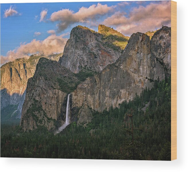 Af Zoom 24-70mm F/2.8g Wood Print featuring the photograph Bridalveil Falls from Tunnel View by John Hight