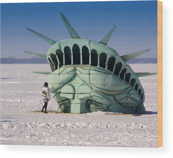Statue Of Liberty Wood Print featuring the photograph Liberty by Linda Mishler