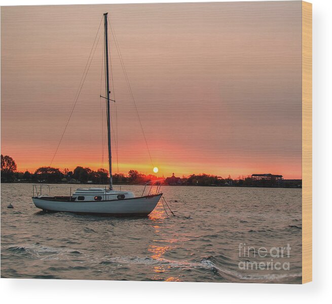 Sunrise Wood Print featuring the photograph Sun's Up by Rod Best