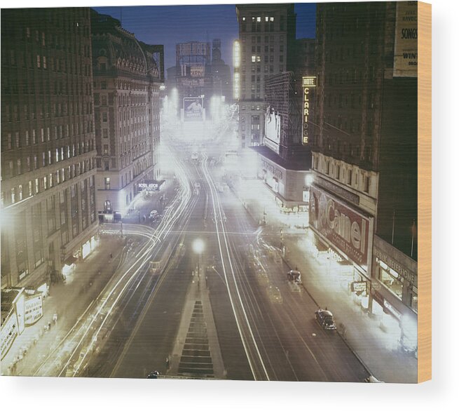 1950-1959 Wood Print featuring the photograph Times Square #2 by Archive Photos