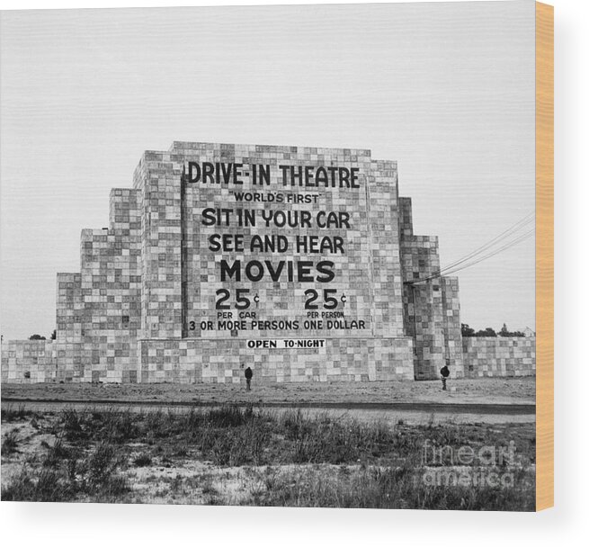 1930-1939 Wood Print featuring the photograph Back View Of Drive-in Movie Screen by Bettmann