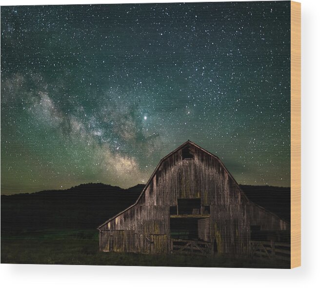 Boxley Valley Wood Print featuring the photograph Boxley Barn by James Barber