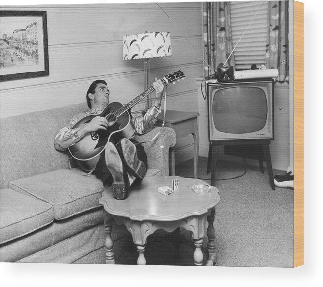 Johnny Cash Wood Print featuring the photograph Cash In Nashville by Michael Ochs Archives