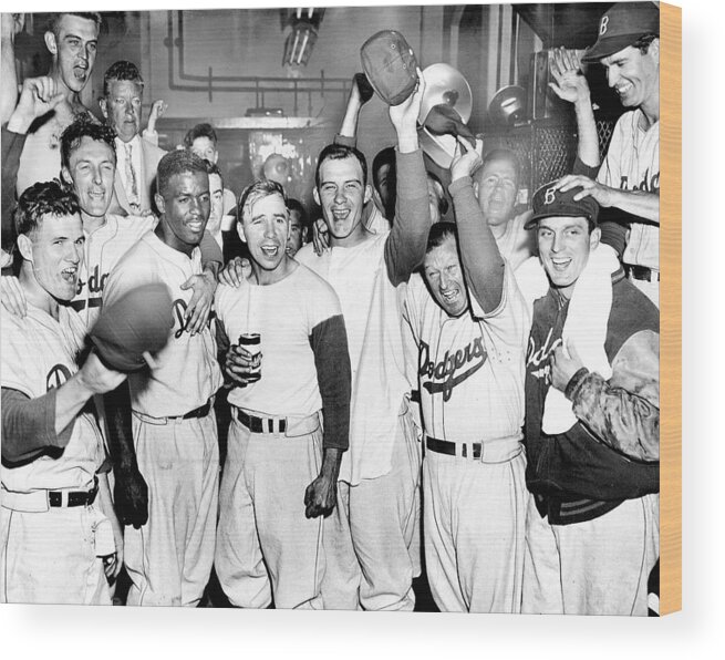 Horizontal Wood Print featuring the photograph Dodgers Celebrate In The Clubhouse by New York Daily News Archive