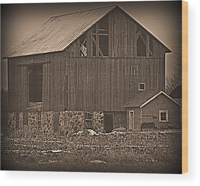  Wood Print featuring the photograph Grey Barn by Kimberly Woyak