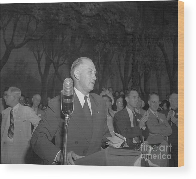 People Wood Print featuring the photograph J. Strom Thurmond Speaking by Bettmann