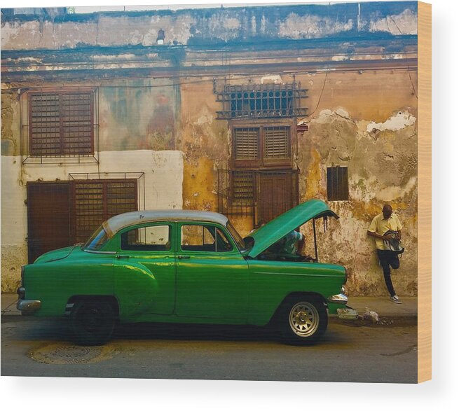 Cuba Wood Print featuring the photograph Classic Car #11 by Kerry Obrist