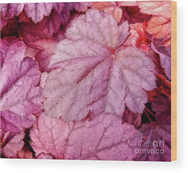Leaf Wood Print featuring the digital art Red Heart Leaf by Dee Flouton