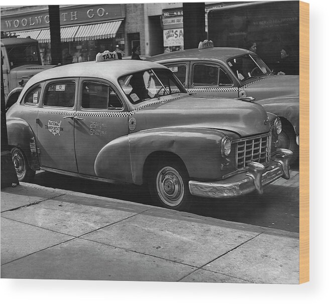 1950-1959 Wood Print featuring the photograph Taxi Cab by Archive Photos