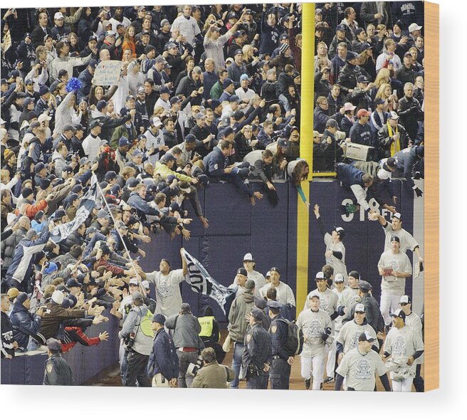 People Wood Print featuring the photograph Yankees Fans Reach Out To Touch by New York Daily News Archive
