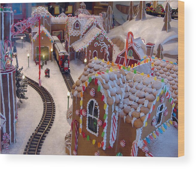 Gingerbread Wood Print featuring the photograph Gingerbread House Miniature Train #1 by Ellen Tully