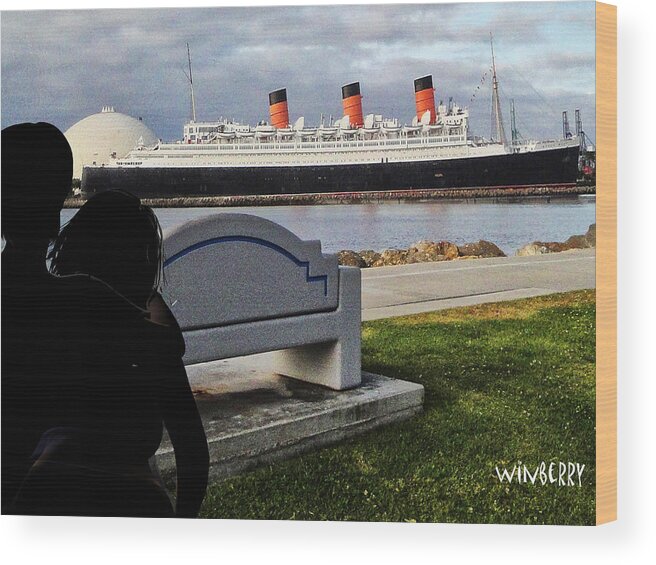 Long Beach Wood Print featuring the digital art Couple Queen Mary by Bob Winberry