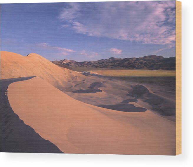 00175773 Wood Print featuring the photograph Eureka Dunes in Death Valley by Tim Fitzharris
