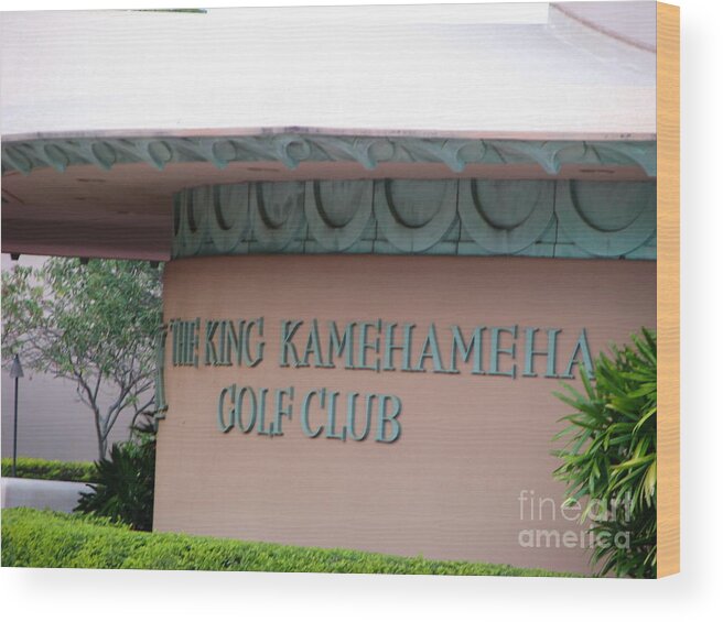 Frank Lloyd Wright House Wood Print featuring the photograph King Kamehameha Golf Club by Michael Krek