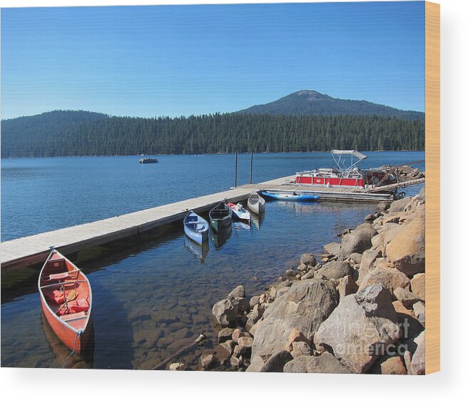 Lake Of The Woods Oregon Wood Print featuring the photograph Lake Of The Woods Boat Harbor by Debra Thompson