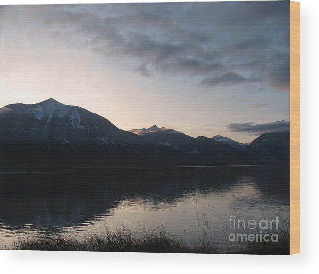 Mountains Wood Print featuring the photograph Last Rays by Leone Lund