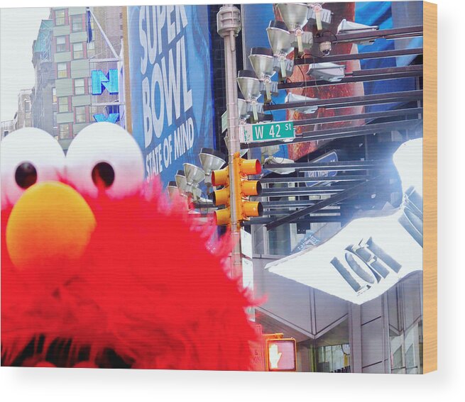 Times Square Wood Print featuring the photograph Looks Like E on 42nd Street by Terry Wallace