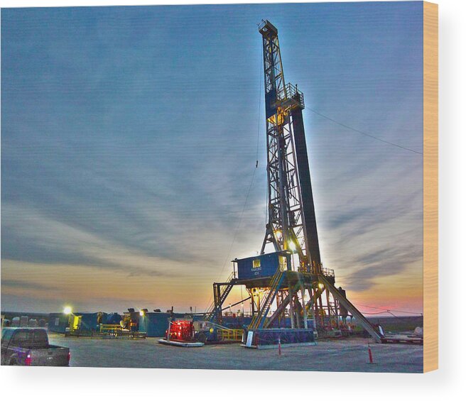 Rig Wood Print featuring the photograph Nabors Rig in West Texas by Lanita Williams