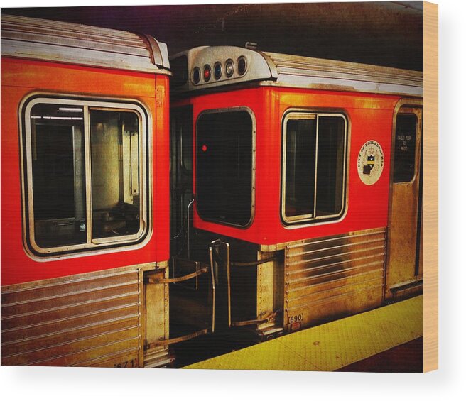Philadelphia Wood Print featuring the photograph Philadelphia - Subway Train 1 by Richard Reeve