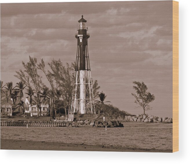 Pompano Beach Wood Print featuring the photograph Pompano Beach Lighthouse by Lisa Blake