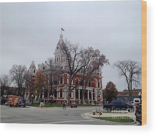 County Court House Wood Print featuring the photograph Pontiac by Joseph Yarbrough