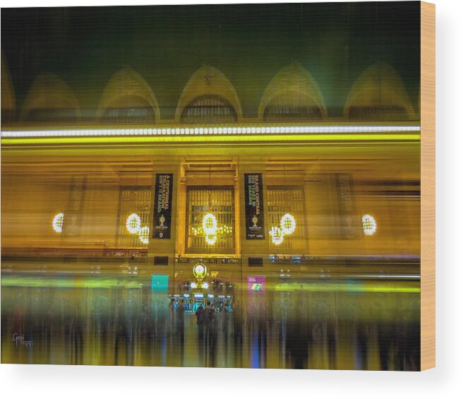 Grand Central Station Wood Print featuring the photograph Rush Hour- 7-03 Track 24 by Glenn Feron