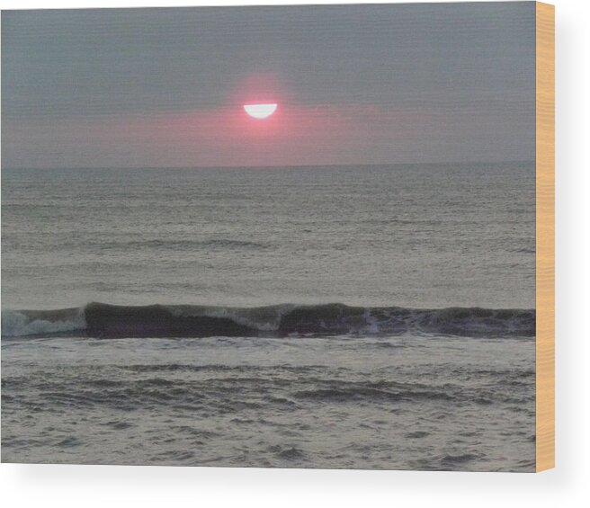 Sunrise Wood Print featuring the photograph A Glow In The Clouds by Kim Galluzzo