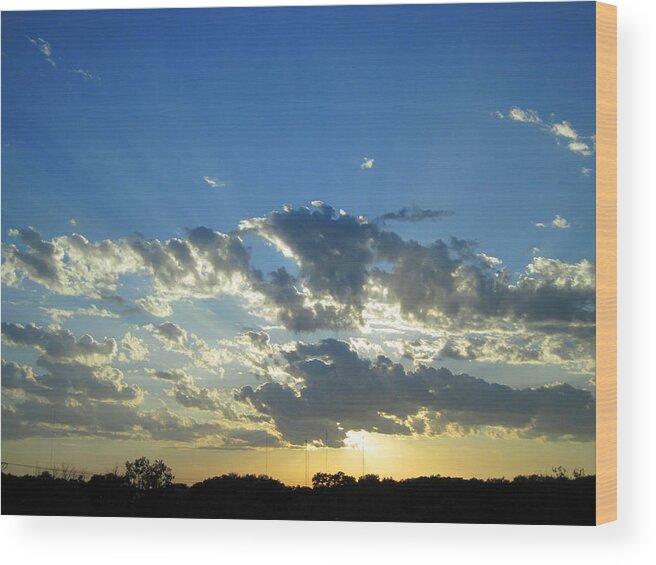 Sunset Wood Print featuring the photograph Big sky by Life Makes Art