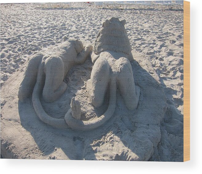 Sand Sculpture Wood Print featuring the photograph Holding Tails by Kathryn Barry