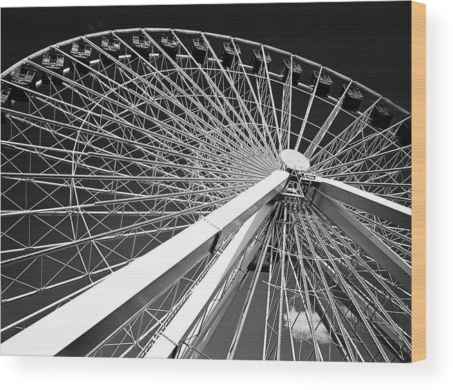 Navy Pier Wood Print featuring the photograph Navy Pier Ferris Wheel by Laura Kinker