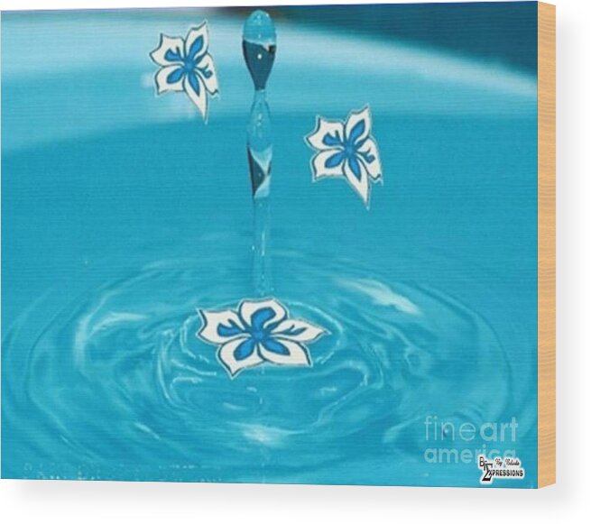 Water Drop Wood Print featuring the digital art Raindrop Flowers by Belinda Threeths