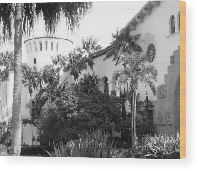 Building Wood Print featuring the photograph Santa Barbara Courthouse by Ann Johndro-Collins