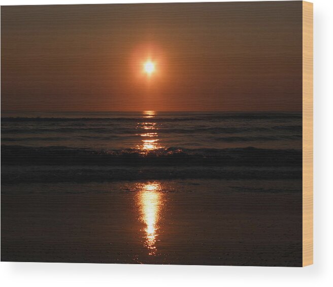 Sunrise Wood Print featuring the photograph Star Rise by Kim Galluzzo Wozniak