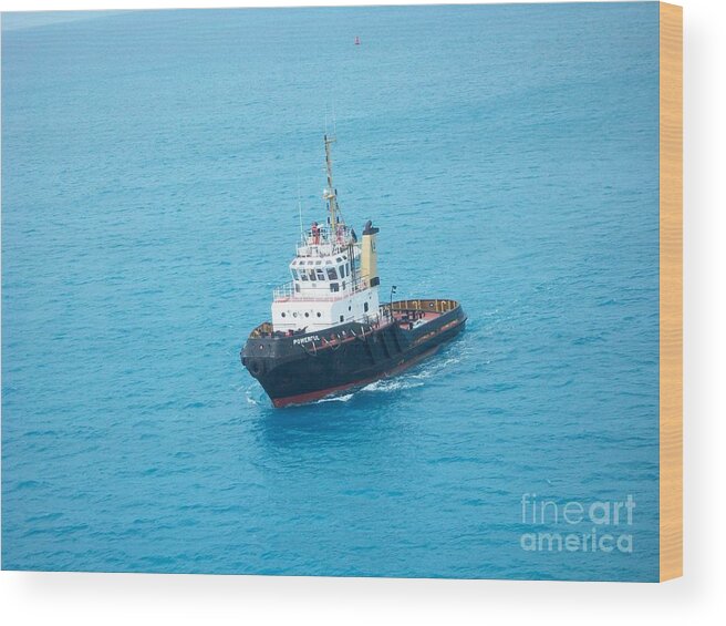 Tug Boat Photograph Wood Print featuring the photograph Tug Boat in Bermuda 2 by D Perry
