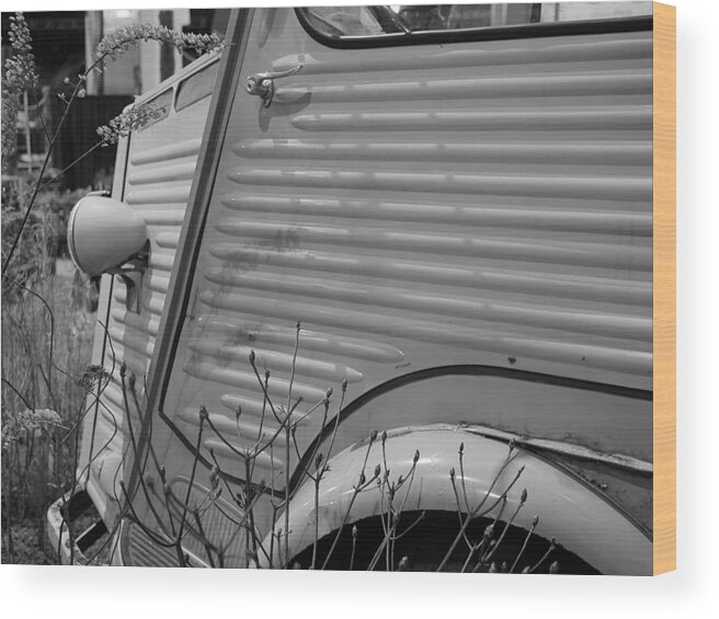 Richard Reeve Wood Print featuring the photograph Citroen H Van in Mono Study 1 by Richard Reeve