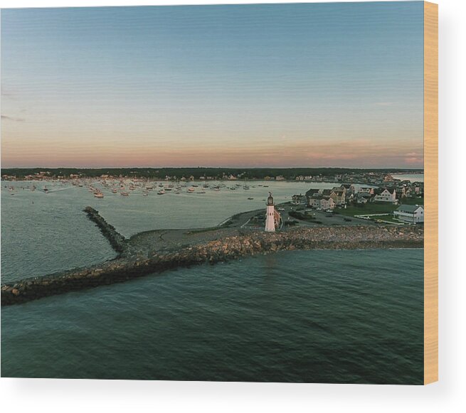 Harbor Wood Print featuring the photograph Harbor Light by William Bretton