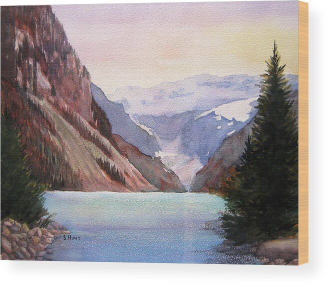 Landscape Wood Print featuring the painting Lake Louise by Shirley Braithwaite Hunt