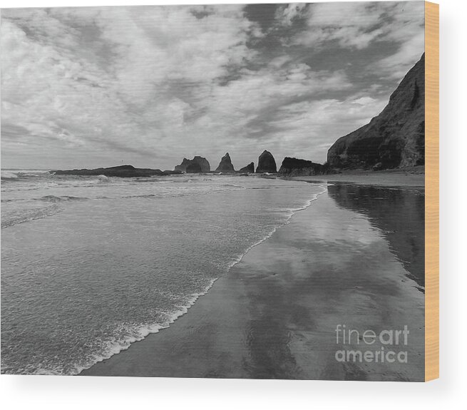 Low Tide-seascape Wood Print featuring the photograph Low Tide - Black and White by Scott Cameron