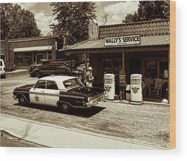 Mount Airy Wood Print featuring the photograph Automobile History by Brenda Kean