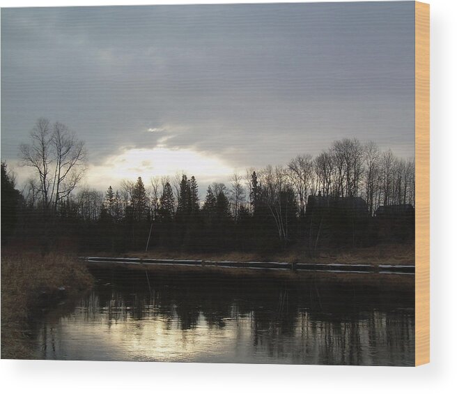 Dawn Wood Print featuring the photograph Mississippi river Dawn clouds by Kent Lorentzen