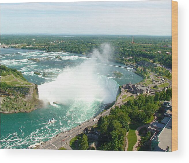 Landscape Wood Print featuring the photograph Niagara Falls Ontario by Charles Kraus