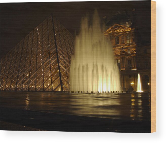 Louvre Wood Print featuring the photograph Night in Louvre Museum by Effezetaphoto Fz