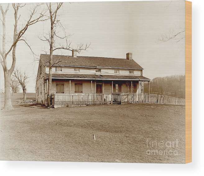 Edward Wenzel Wood Print featuring the photograph Old Nagle Homestead by Cole Thompson