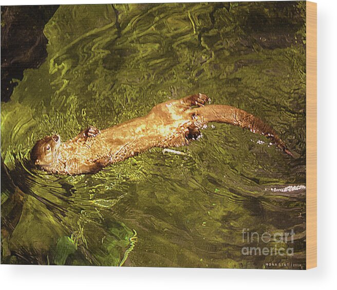 Mona Stut Wood Print featuring the photograph Otter Relaxation by Mona Stut