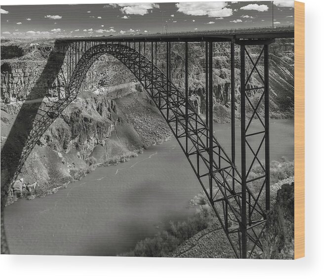 5dmkiv Wood Print featuring the photograph Perrine Bridge, Twin Falls, Idaho by Mark Mille
