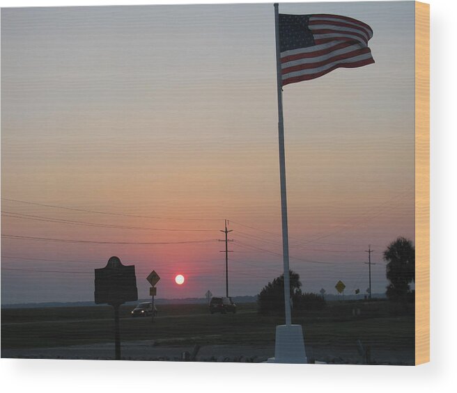  Wood Print featuring the photograph Setting Of Old Glory by Tyrone Spann