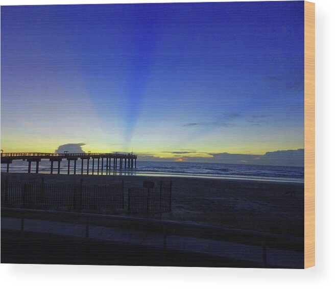 Sunrise Wood Print featuring the photograph St Augustine Morning by Bob Johnson