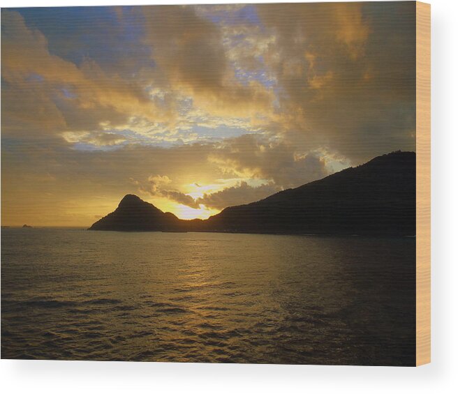 Sun Rise Wood Print featuring the photograph Sunrise Aburatsu Japan by Susan Lafleur
